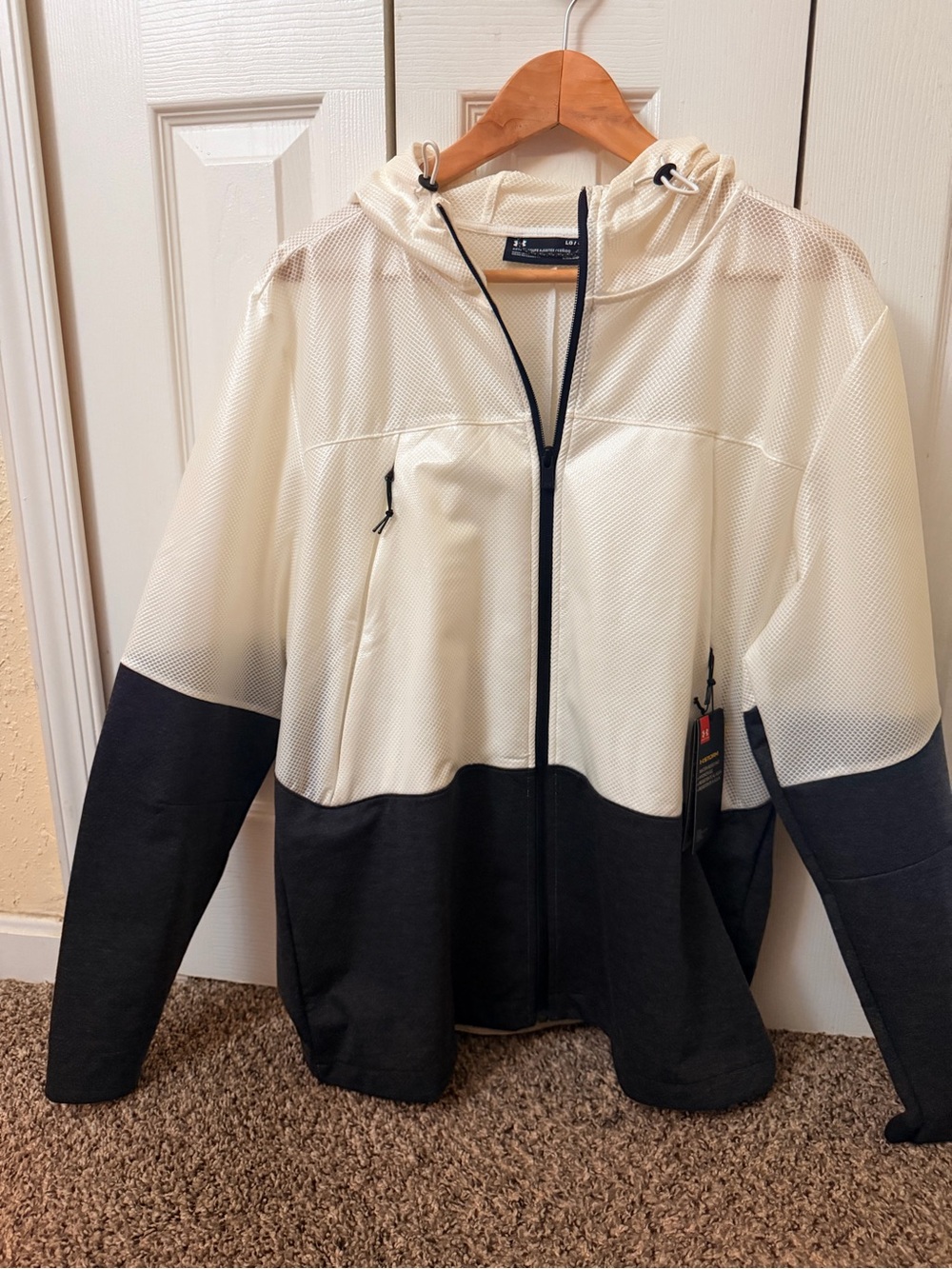 Under Armour Two-Tone Lightweight Hooded Jacket - Cream & Black
